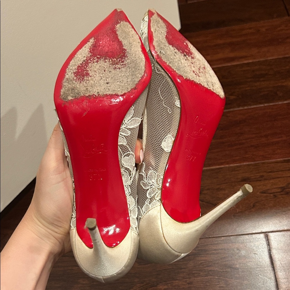 Christian Loubiton white lace Heels - Picture 6 of 7